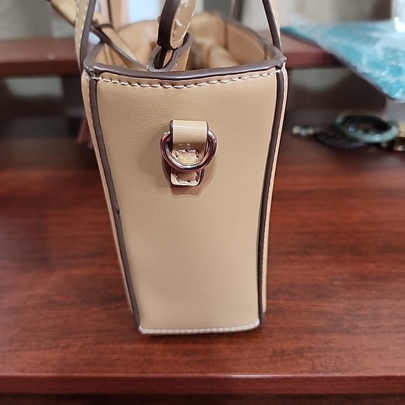Express NYC Brand new bucket bag - Picture 4 of 13